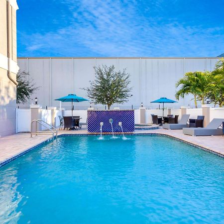 La Quinta By Wyndham Tampa Central Екстериор снимка