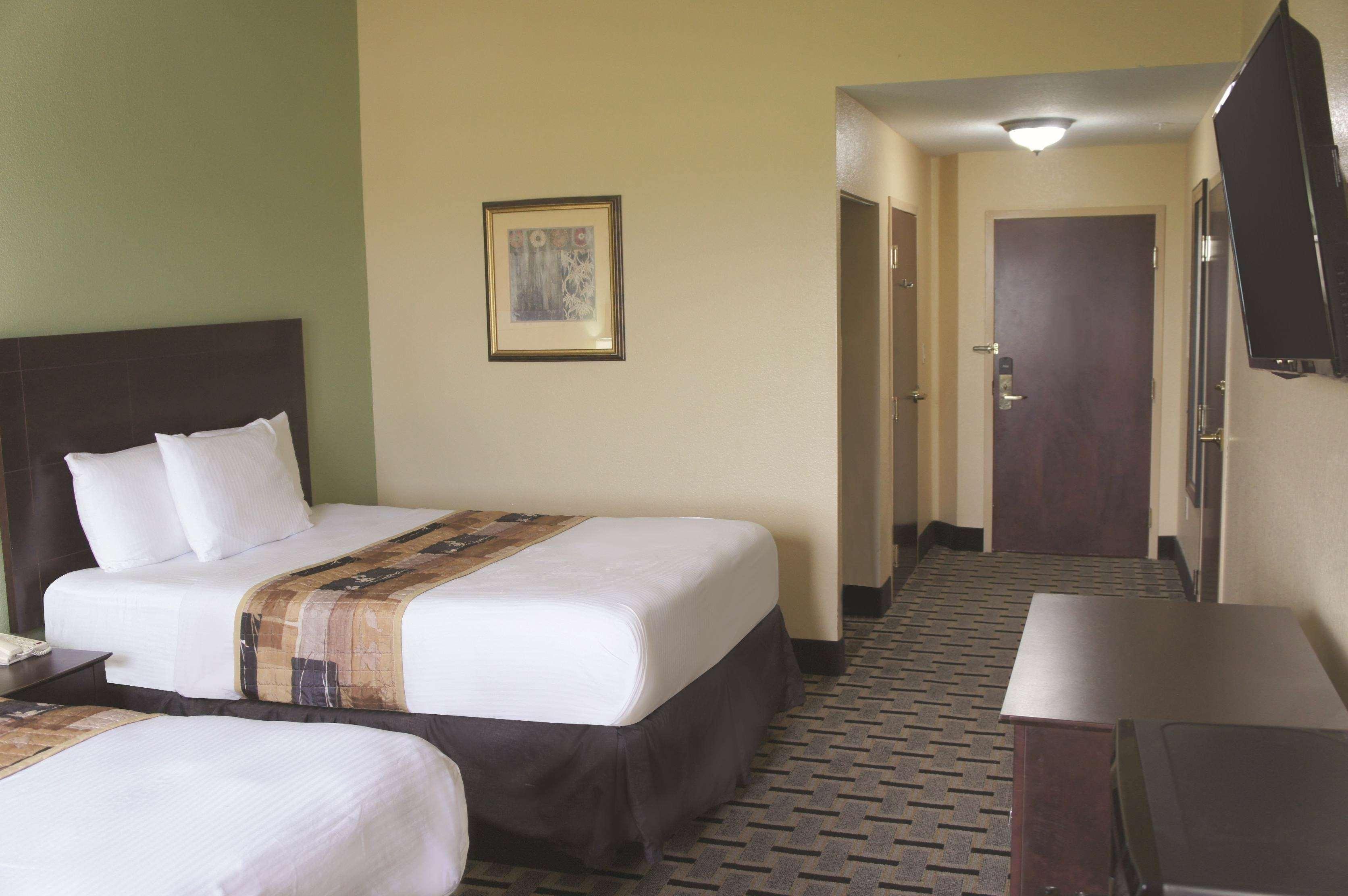 La Quinta By Wyndham Tampa Central Екстериор снимка