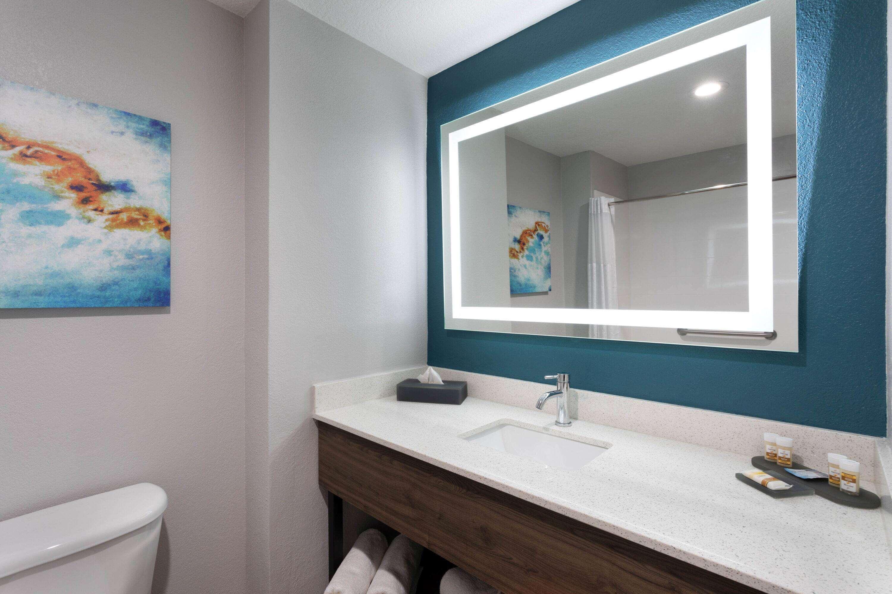 La Quinta By Wyndham Tampa Central Екстериор снимка