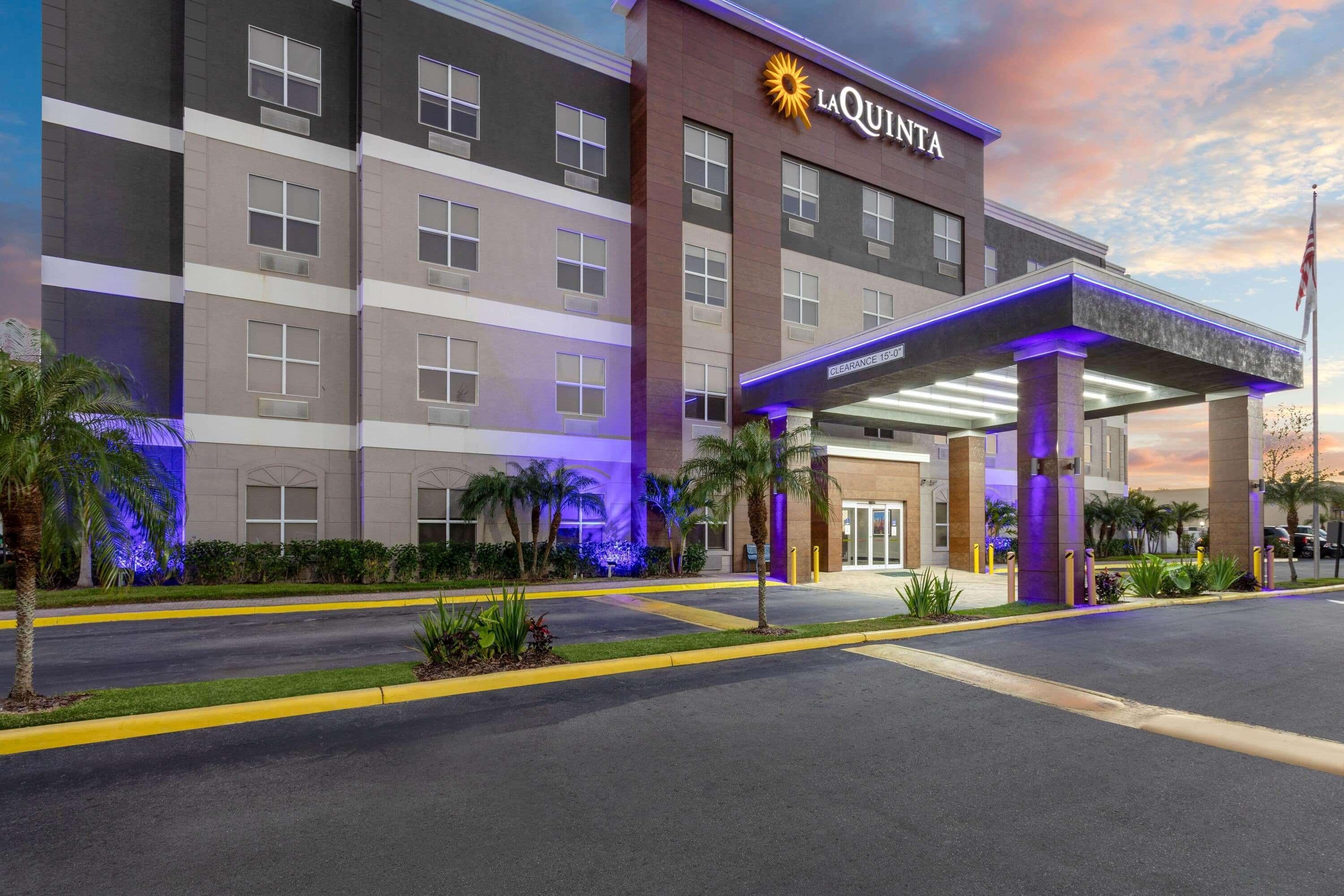 La Quinta By Wyndham Tampa Central Екстериор снимка